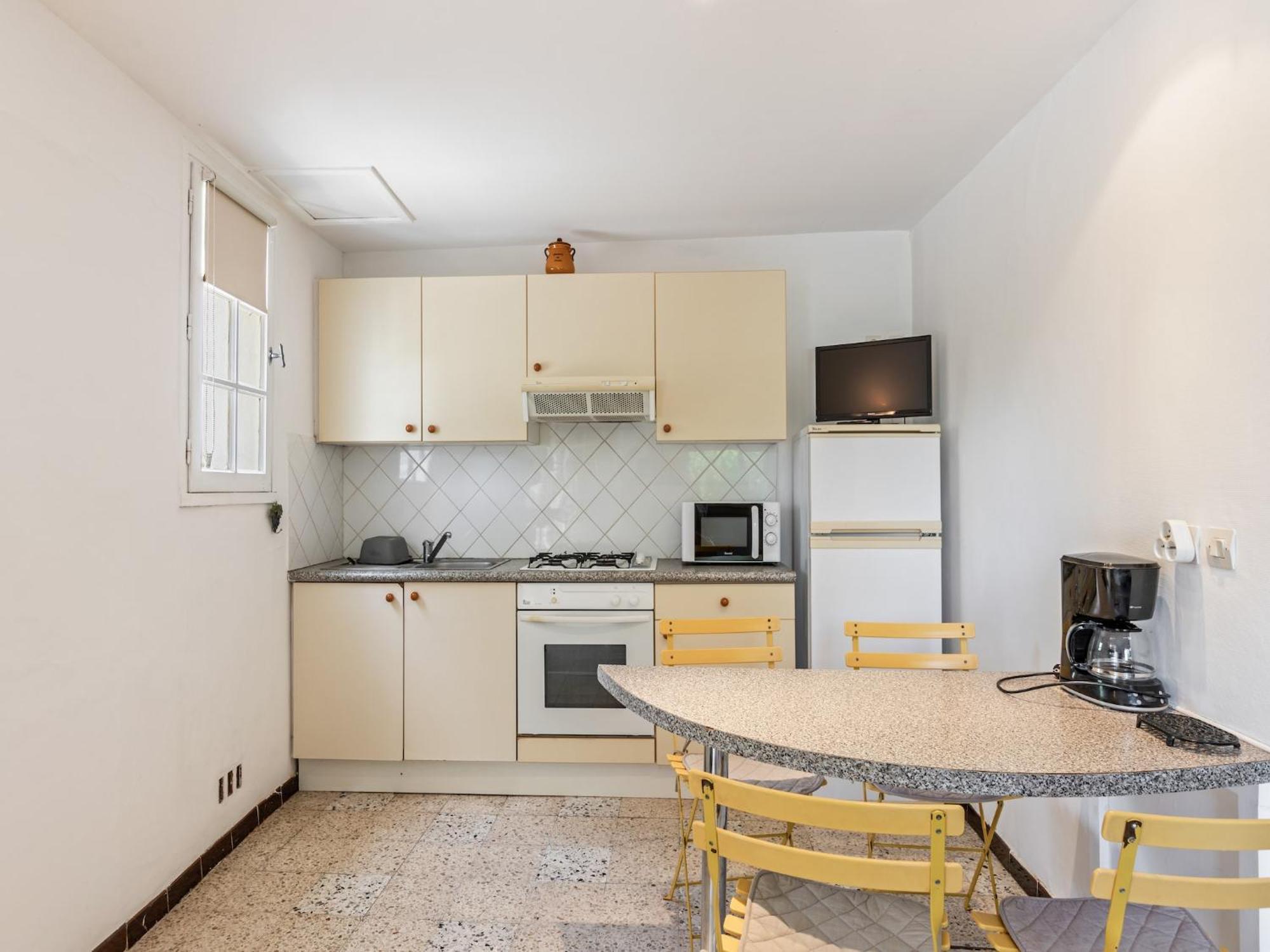 Apartment With Pool Amid Vineyards And Near The Beach Mèze Exteriör bild